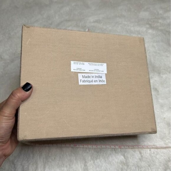 Beaded jewelry box. Excellent condition. Neutrals. - Picture 5 of 8